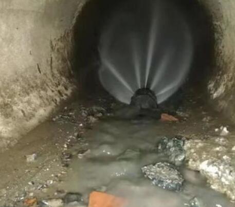 个旧市政管道清淤